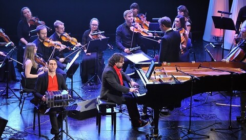 Muzyka dużego ekranu według EOK