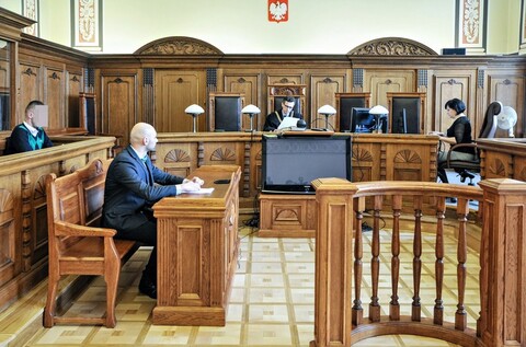 Pachnący biznesmeni przed sądem