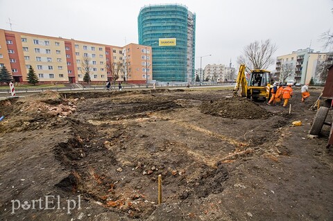 Budowali parking, znaleźli pocisk