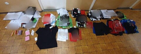 Na targowisku sprzedawali podrobione ubrania i perfumy