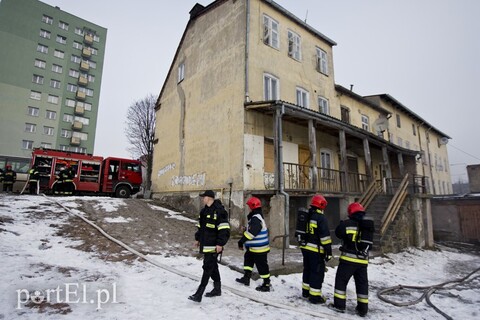 Na Traugutta paliła się piwnica