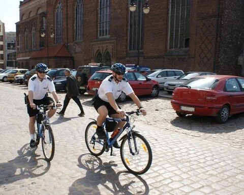Policjanci na rowerach