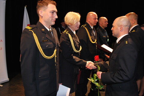 Nagrody i awanse dla strażaków