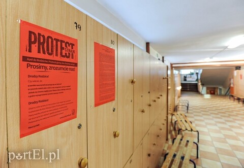 Nauczyciele będą protestować, ale po włosku