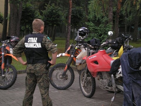 Nielegalnie motorami przez granice