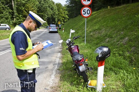 Nietrzeźwy motorowerzysta spowodował kolizję
