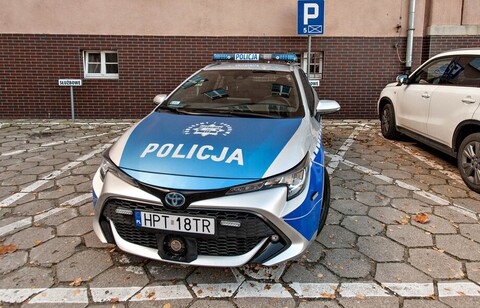 Nowe auto i alkomat trafiły do elbląskich policjantów