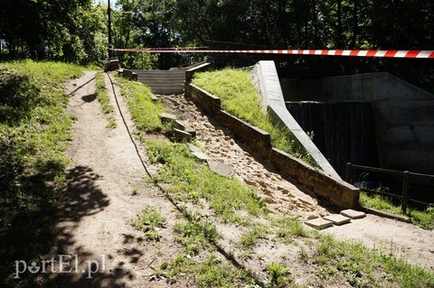 Nowe schody przy wodospadach