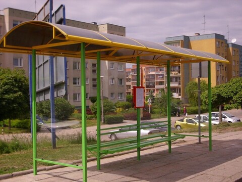 Nowe wiaty przystankowe