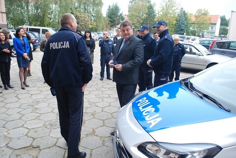 Nowy radiowóz dla policjantów dzielnicowych