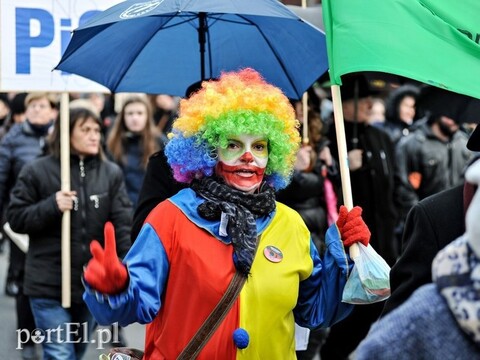 O co tyle hałasu?! (w żadnym trybie)