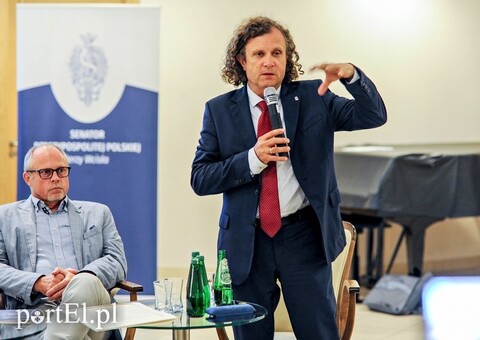 W obronie samorządności