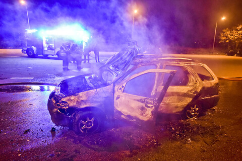 Ogień strawił fiata w 2 minuty