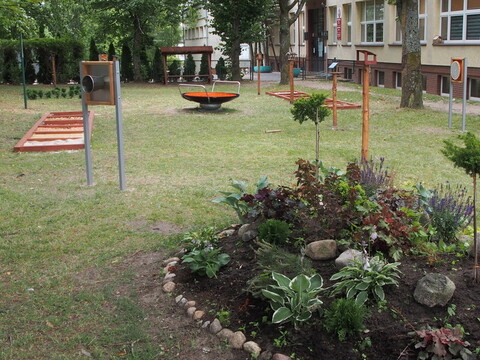Ogród sensoryczny w SP nr 25