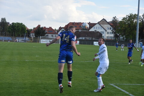 Olimpia na kolanach