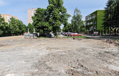 Na Zajchowskiego przybędzie miejsc parkingowych