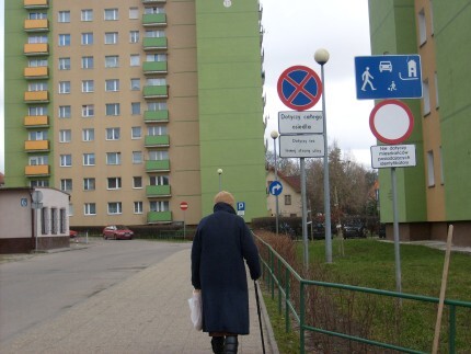 Pieszy - niechroniony uczestnik ruchu drogowego