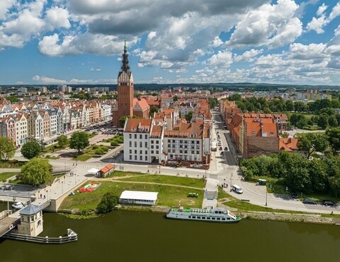 Piłkarze urodzeni w Elblągu, którzy zagrali w Ekstraklasie