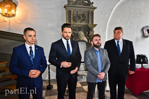 Będziemy tankować wodór?