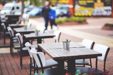 Podano termin otwarcia barów i restauracji