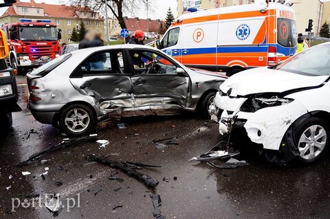 Płk. Dąbka: wypadek z udziałem czterech aut