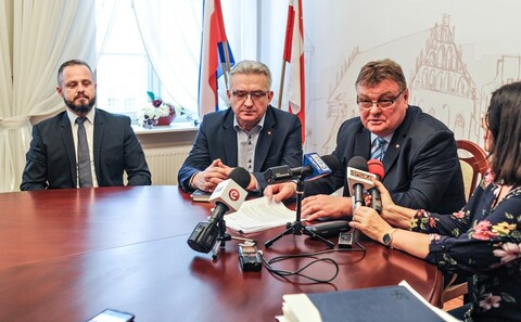 Nadzwyczajna sesja odwołana! (aktualizacja) 