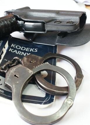 Pobili 15-latka i zabrali mu telefon