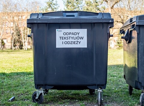 Pojemniki na zużytą odzież i tekstylia są już dostępne