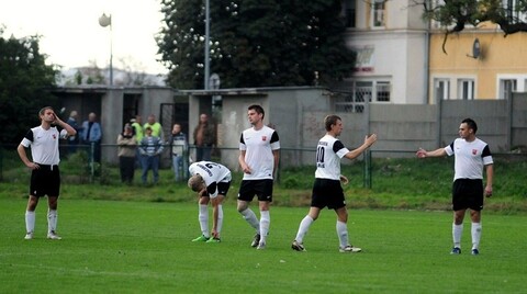 Pokonali Huragan (piłka nożna)