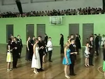 Polonez uczniów Gimnazjum nr 4