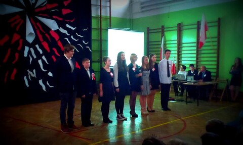 Polonezem na niepodległościową nutę w ZS nr 2