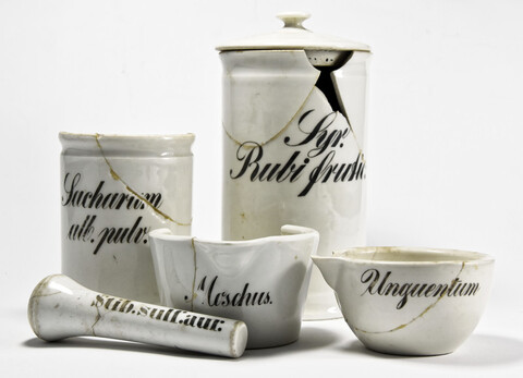 Porcelanowe naczynia apteczne (Historia jednego przedmiotu cz. 170) 