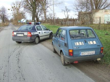 Pościg za pijanym kierowcą malucha