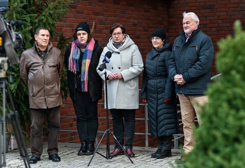 Posłanka Falej: Panie ministrze, sam się pan zwolnij