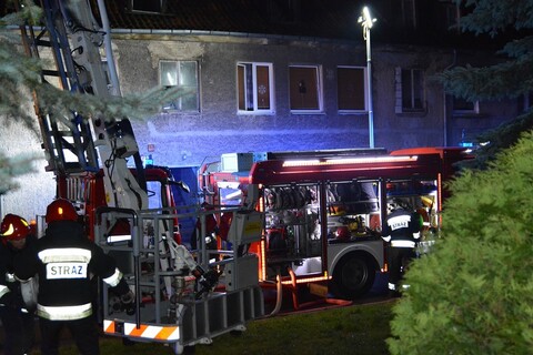 Pożar na Kasprzaka, w mieszkaniu odkryto zwłoki