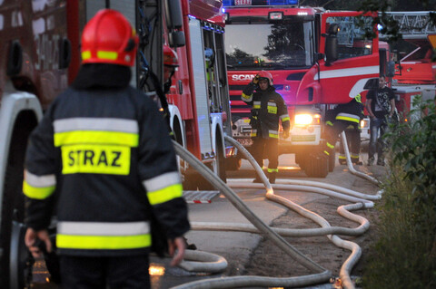 Pożar w hali z częściami do aut przy obwodnicy