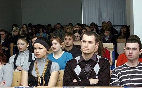 Problem 6 – Piękni dwudziestoletni