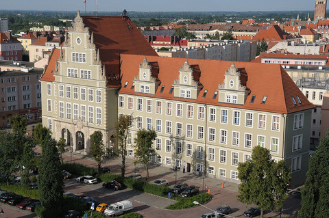Oskarżonemu zrobiło się słabo, sąsiadki chcą zapomnieć o tragedii