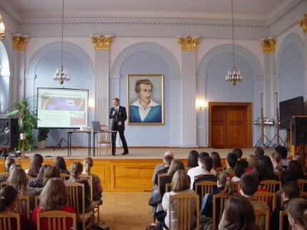 Profesor w swoim liceum