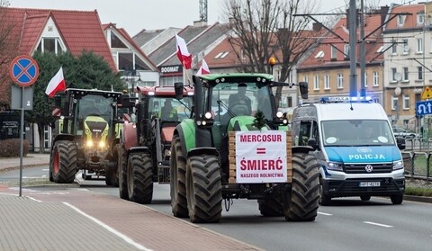 Rolnicy protestowali w Elblągu. „Żywność spoza UE jest nafaszerowana pestycydami”