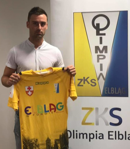 Przemysław Brychlik w ataku Olimpii