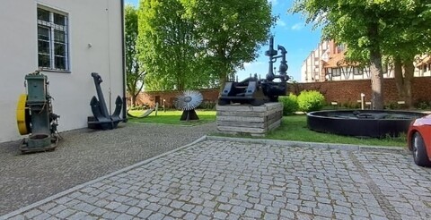 Elbląskie Muzeum Archeologiczno-Historyczne. Życzenia na 70. urodziny