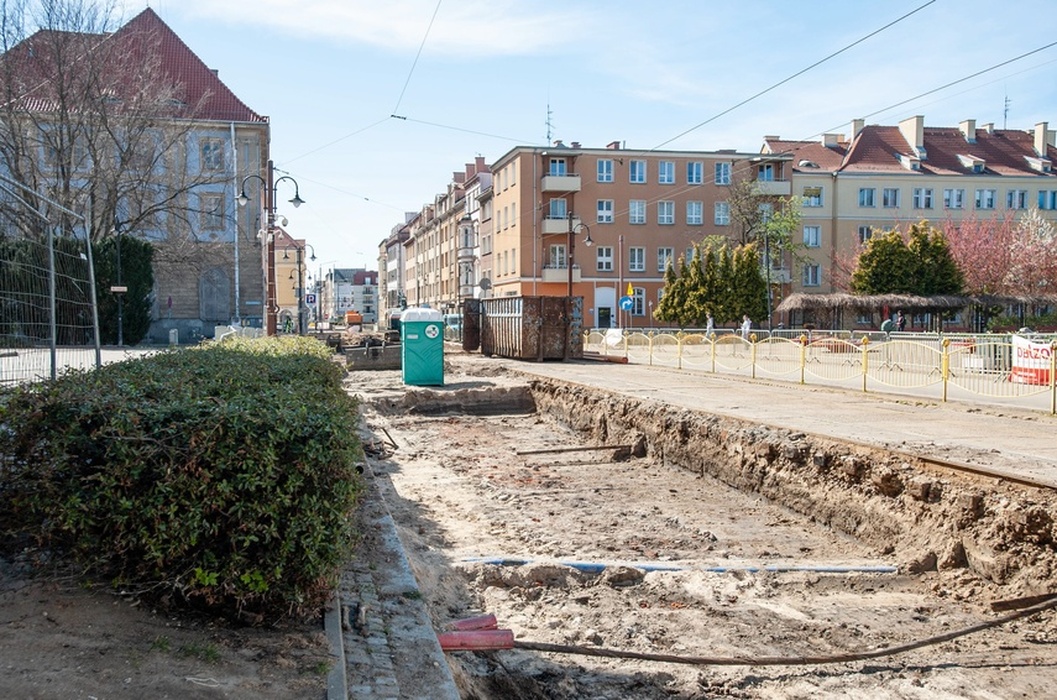Przestoje w robotach na 1 Maja. Co dzieje się w drogowych inwestycjach?