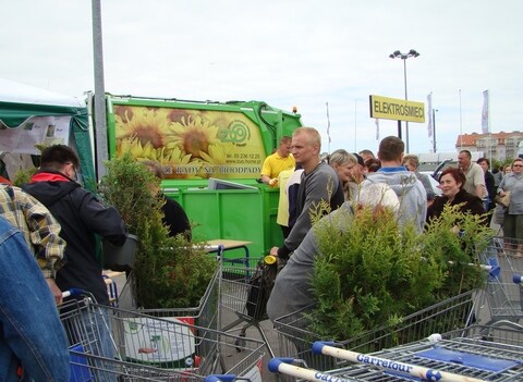 Przynieś odpady, dostaniesz nagrodę