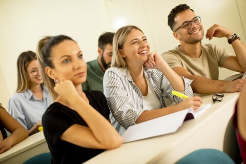 Rekrutacja zimowa na studia podyplomowe: zacznij naukę w lutym i zdobądź uprawnienia nauczycielskie!
