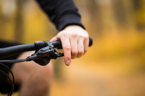 Rodzaje hamulców rowerowych – tarczowe, V-brake, szczękowe, roller