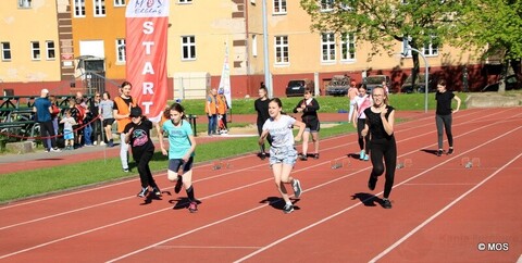 Rodzinnie i na sportowo. Piknik lekkoatletyczny