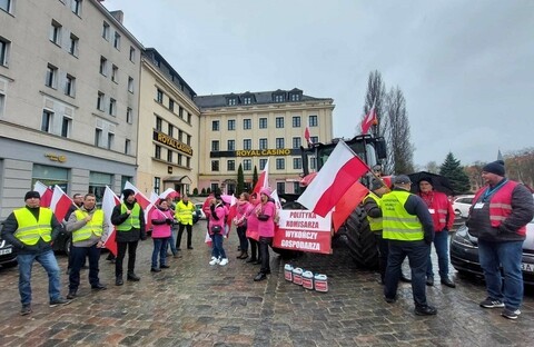 Rolnicy protestowali przed biurami parlamentarzystów. „Zadajemy trudne pytania”