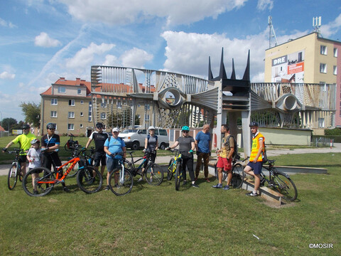 Rowerami między formami przestrzennymi