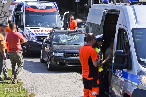 Rowerzysta wjechał wprost pod audi